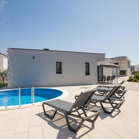Holiday home Stunning In With Outdoor Swimming Pool, Sauna And 2 Bedrooms Vir