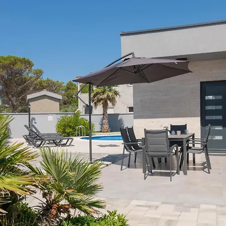 Stunning In With Outdoor Swimming Pool, Sauna And 2 Bedrooms Holiday home